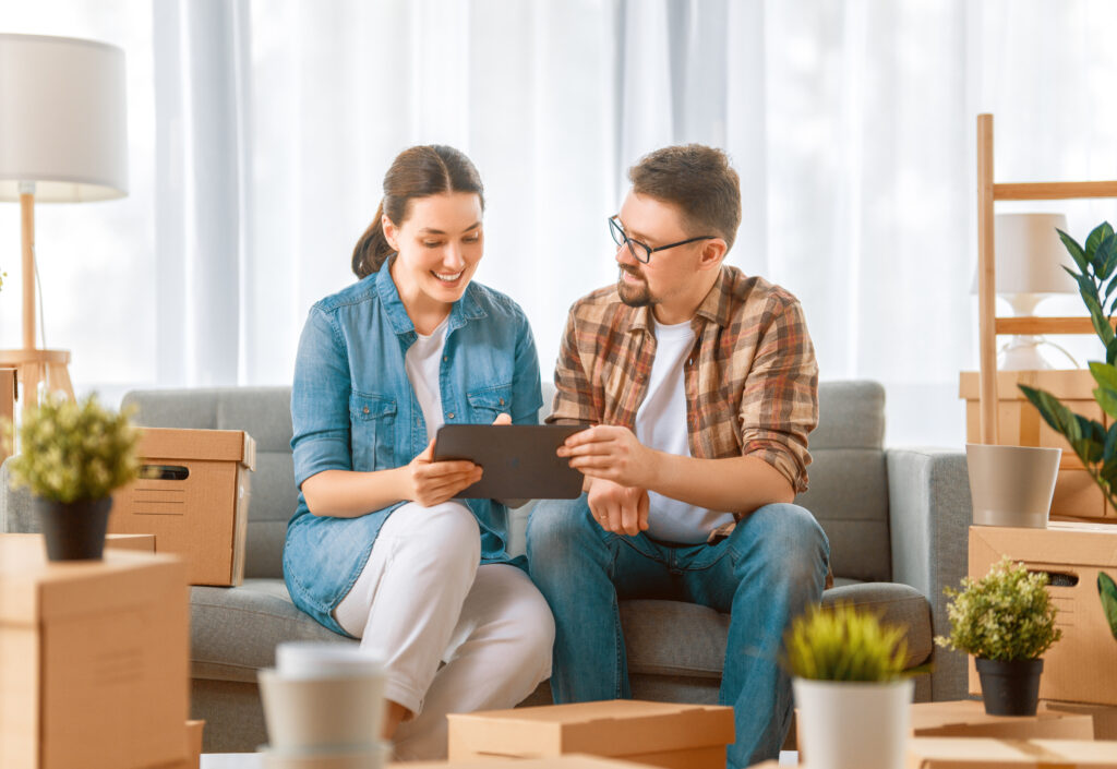 couple discussion personal finance like home loan